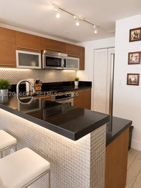 253 NE 2nd St 3004, Miami FL - photo 8 of 19