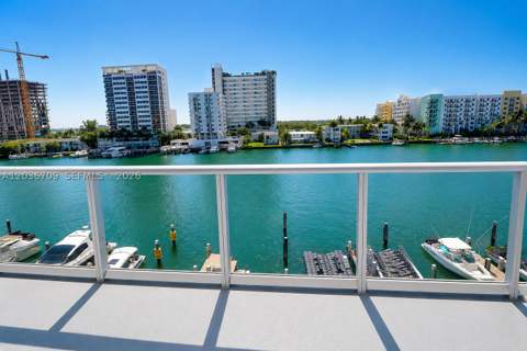 7930 East Dr 506, North Bay Village FL - photo 23 of 39