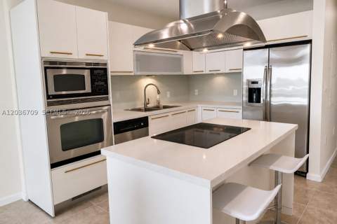 7930 East Dr 506, North Bay Village FL - photo 9 of 39