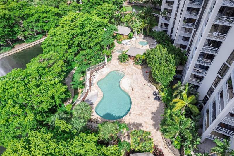 2 bedroom Condominium at 1000 Quayside Ter 411, Towers Of Quayside Condo, Miami — photo 3