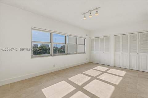 9381 E Bay Harbor Dr 404S, Bay Harbor Islands FL - photo 20 of 52
