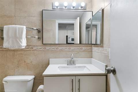 19201 Collins Ave 827, Sunny Isles Beach FL - photo 9 of 15