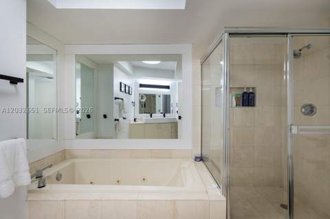1000 W Island Blvd 911, Aventura FL - photo 19 of 50