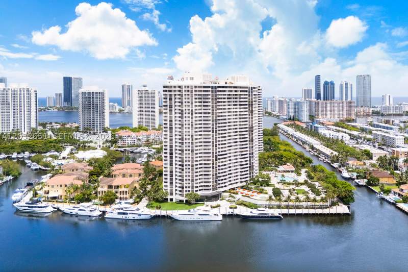 2 bedroom Condominium at 1000 W Island Blvd 911, 1000 Isl Blvd Williams Is, Aventura — photo 2