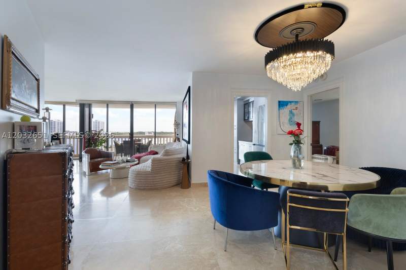 2 bedroom Condominium at 1000 W Island Blvd 911, 1000 Isl Blvd Williams Is, Aventura — photo 4