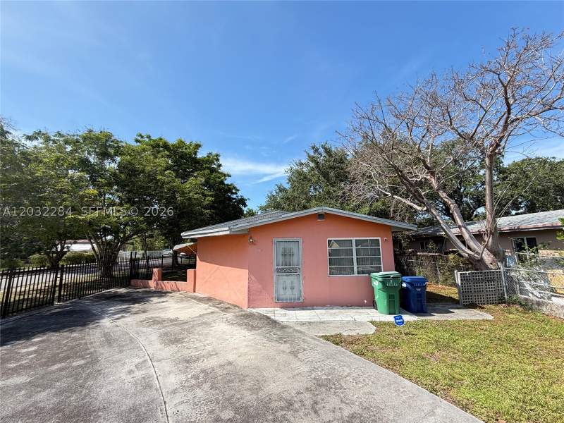 3 bedroom SingleFamilyResidence at 997 NW 116th St, Gratigny Park, Miami — photo 2