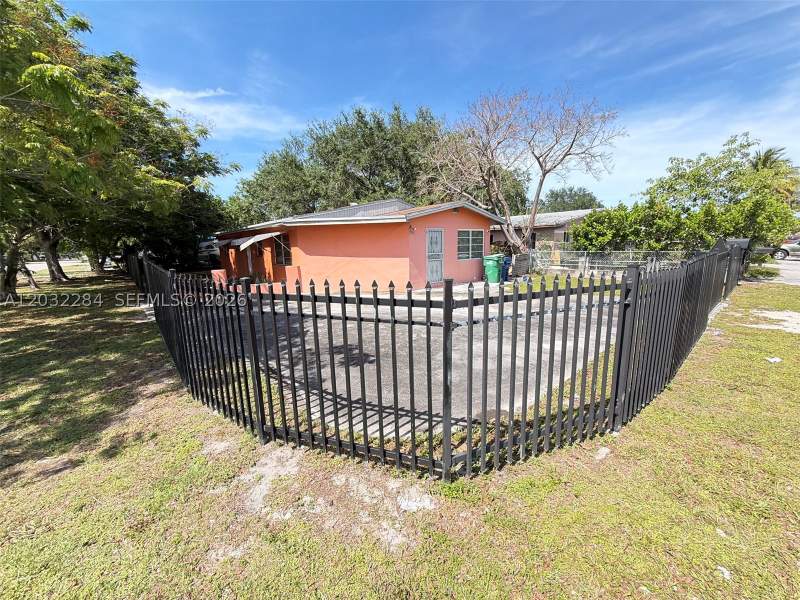 3 bedroom SingleFamilyResidence at 997 NW 116th St, Gratigny Park, Miami — photo 4
