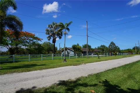 21217 SW 160 St, Miami FL - photo 10 of 98