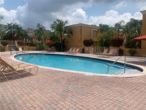 18101 NW 68th Ave E105, Hialeah FL - photo 11 of 18