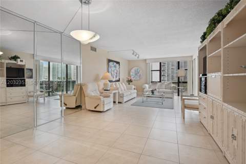 3625 N Country Club Dr 603, Aventura FL - photo 8 of 27