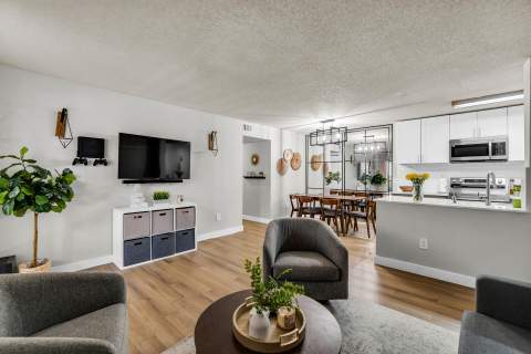 9729 Hammocks Boulevard 101e, Miami FL - photo 15 of 50