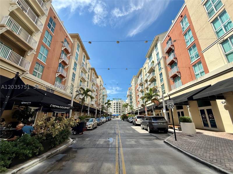 1 bedroom Condominium at 7275 SW 90th St C313, Downtown Dadeland Condo N, Miami — photo 2