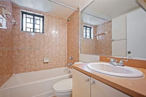 5490 W 21st Ct 310, Hialeah FL - photo 15 of 35
