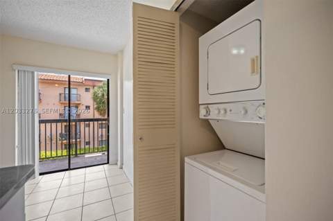 5490 W 21st Ct 310, Hialeah FL - photo 17 of 35