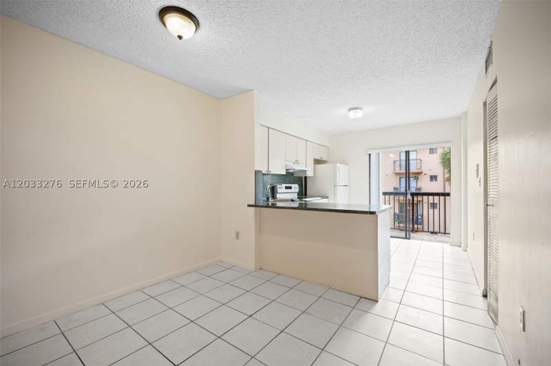 2 bedroom Condominium at 5490 W 21st Ct 310, Alameda Tower 5 Condo, Hialeah — photo 4