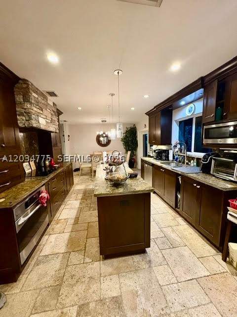 9624 SW 79th Ter, Miami FL - photo 7 of 32