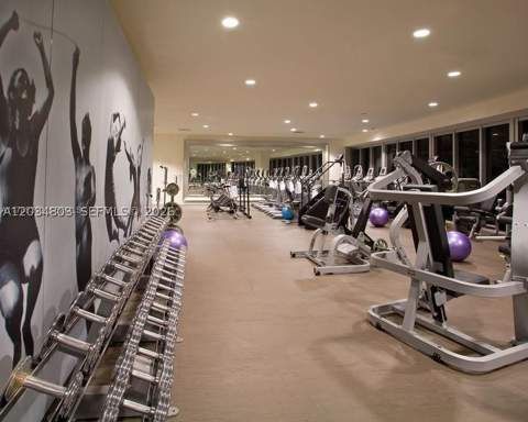 485 Brickell Ave 3211, Miami FL - photo 23 of 39