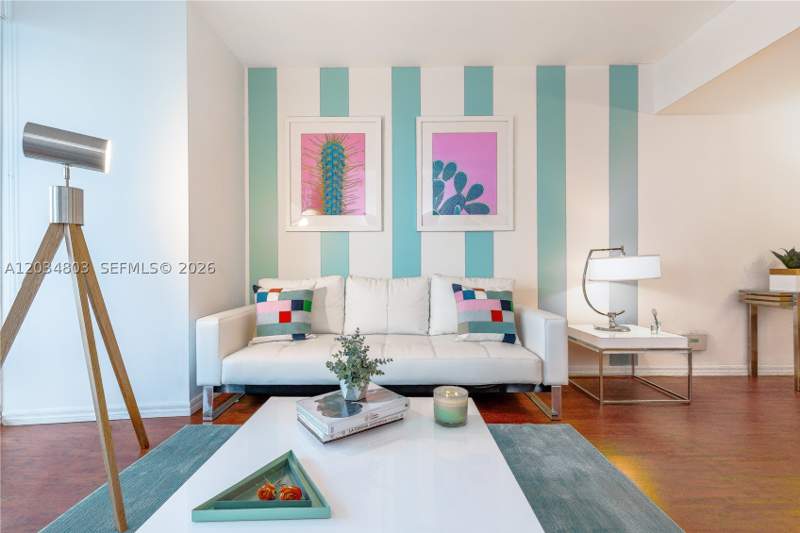 1 bedroom Condominium at 485 Brickell Ave 3211, Icon Brickell Condo No 3, Miami — photo 4