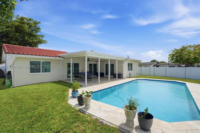 4 bedroom SingleFamilyResidence at 13391 SW 78th St, Winston Park Unit 4, Miami — photo 4