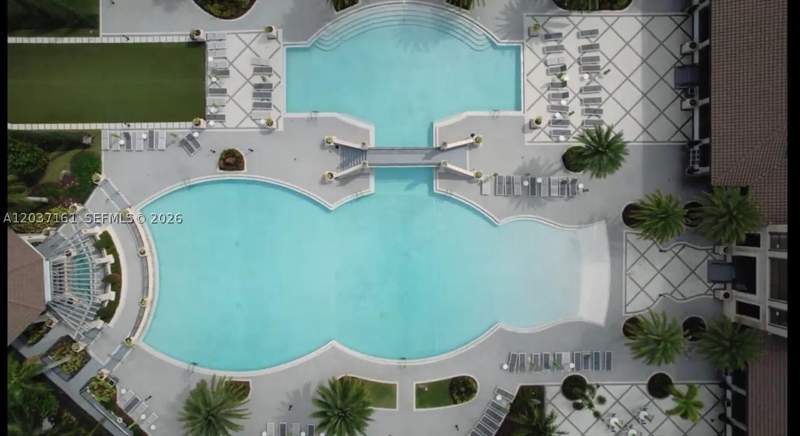 4 bedroom SingleFamilyResidence at 7661 NW 103rd Ct, Grand Bay South Estates, Doral — photo 2