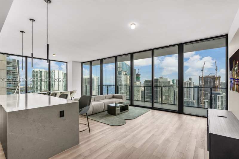 2 bedroom Condominium at 20 NE 11th St 5102, E11even Hotel and Residenc, Miami — photo 1