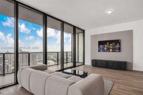 20 NE 11th St 5102, Miami FL - photo 10 of 43