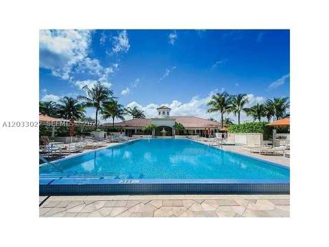 19900 E Country Club Dr 218, Aventura FL - photo 8 of 10
