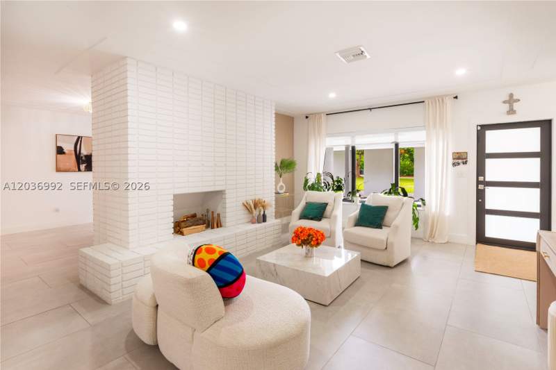 4 bedroom SingleFamilyResidence at 7970 SW 122nd St, Suniland Estates, Pinecrest — photo 3