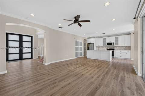 1611 SE 16th St, Homestead FL - photo 7 of 31
