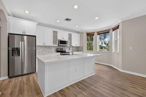 1611 SE 16th St, Homestead FL - photo 9 of 31