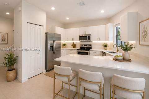 592 NW 203rd Ter, Miami Gardens FL - photo 11 of 37