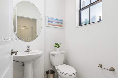 592 NW 203rd Ter, Miami Gardens FL - photo 14 of 37