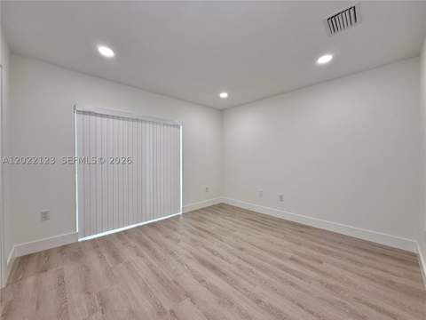 5230 NW 109th Ave 7, Doral FL - photo 16 of 34