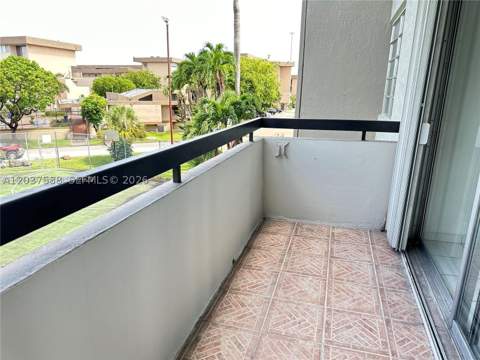 802 NW 87th Ave 315, Miami FL - photo 12 of 14