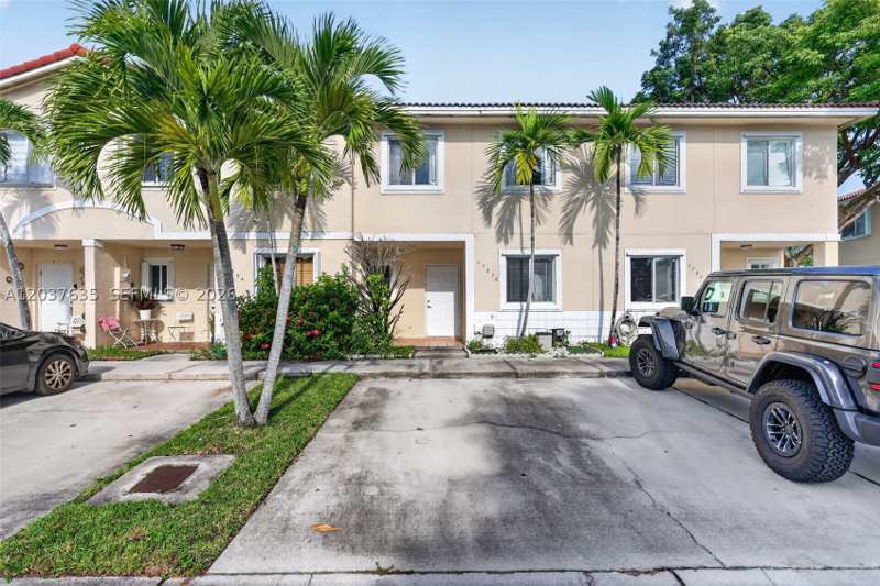3 bedroom Townhouse at 17378 SW 139th Ct, Weitzer Serena Lakes Town, Miami — photo 1