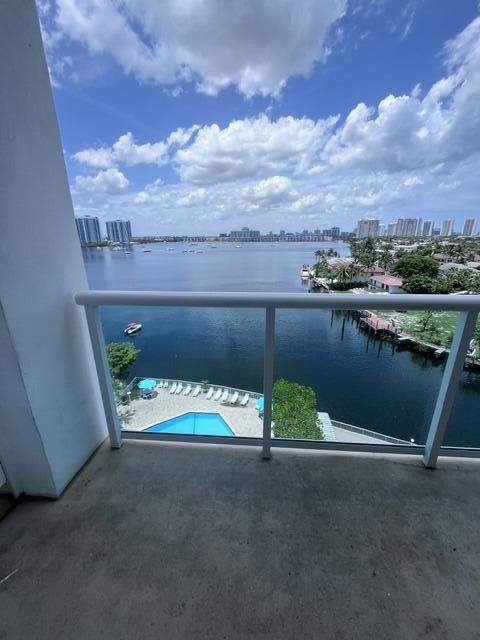 2841 NE 163rd Street 901, North Miami Beach FL - photo 6 of 12