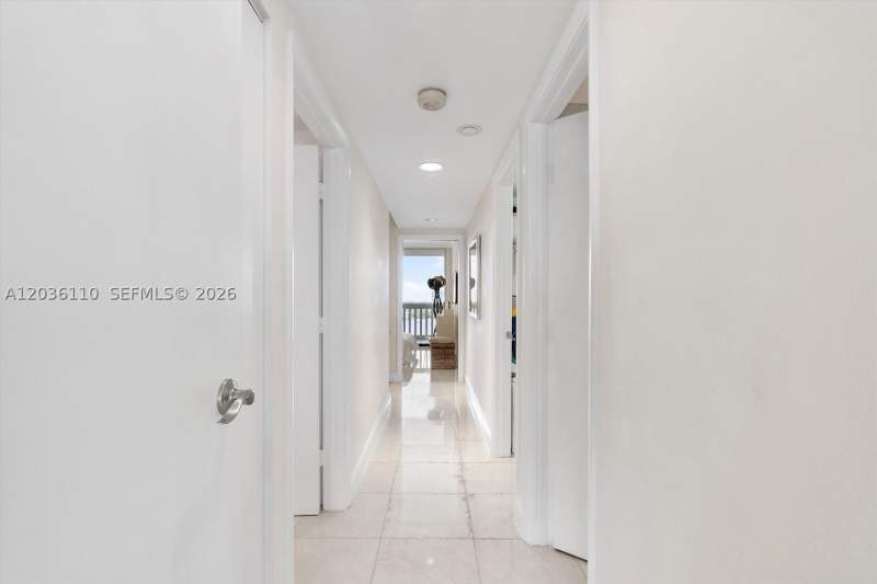 3 bedroom Condominium at 1000 W Island Blvd 2307, 1000 Isl Blvd Williams Is, Aventura — photo 2