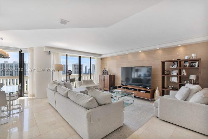 3 bedroom Condominium at 1000 W Island Blvd 2307, 1000 Isl Blvd Williams Is, Aventura — photo 3
