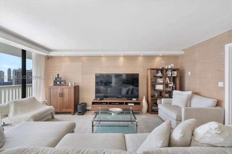 3 bedroom Condominium at 1000 W Island Blvd 2307, 1000 Isl Blvd Williams Is, Aventura — photo 5