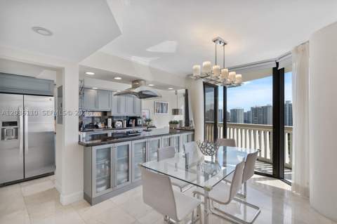 1000 W Island Blvd 2307, Aventura FL - photo 8 of 63