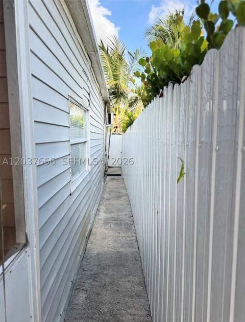 1133 SW 130th Ave, Miami FL - photo 17 of 34