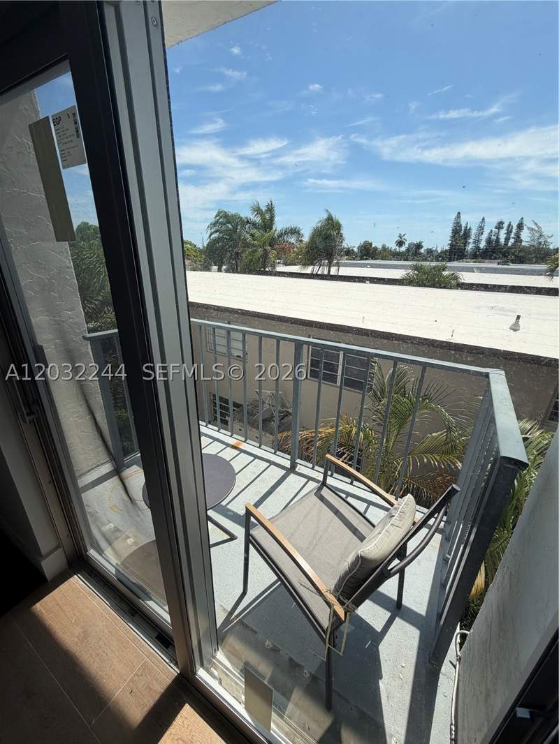 1 bedroom Condominium at 1960 Marseille Dr 304, Apartments Enchante Condo, Miami Beach — photo 2