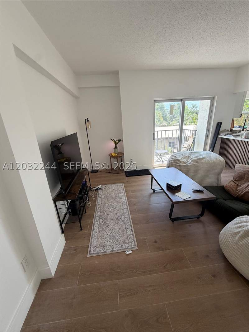 1 bedroom Condominium at 1960 Marseille Dr 304, Apartments Enchante Condo, Miami Beach — photo 3