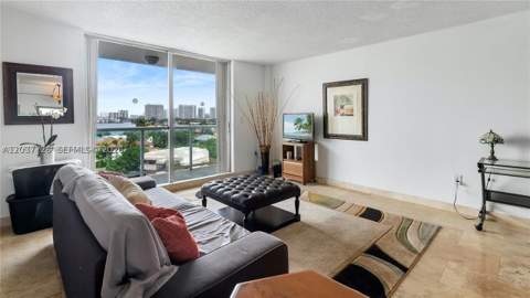 2841 NE 163rd St 803, North Miami Beach FL - photo 17 of 29