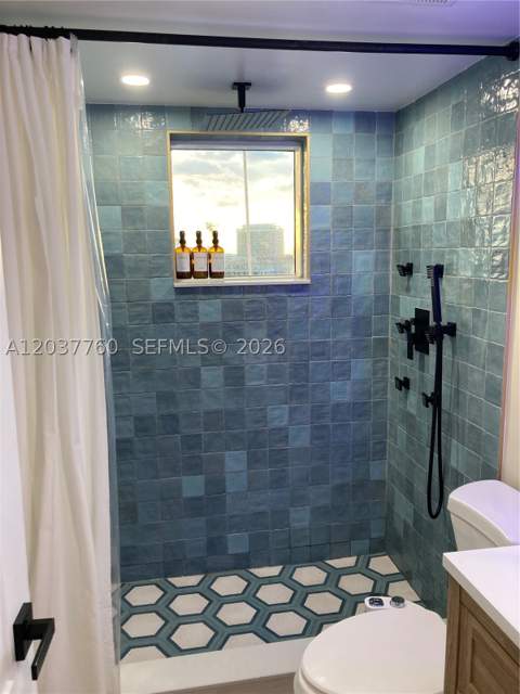 6767 Collins Ave 1701, Miami Beach FL - photo 8 of 24