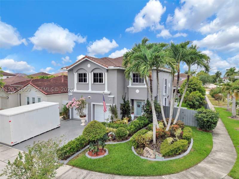 4 bedroom SingleFamilyResidence at 14402 SW 157th Path, Milon Venture, Miami — photo 2