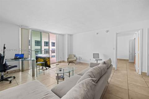 1200 Brickell Bay Dr 3714, Miami FL - photo 6 of 28