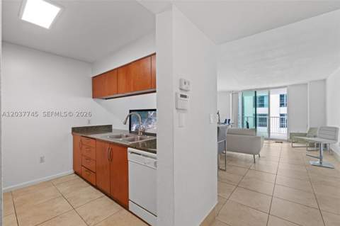 1200 Brickell Bay Dr 3714, Miami FL - photo 8 of 28