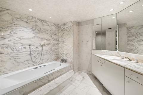 5500 Collins Ave 1401, Miami Beach FL - photo 17 of 38