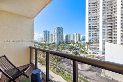 16275 Collins Ave 502, Sunny Isles Beach FL - photo 19 of 33